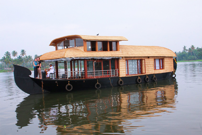 honeymoon houseboat