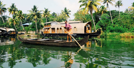 ALLEPPEY BACKWATER TOUR
