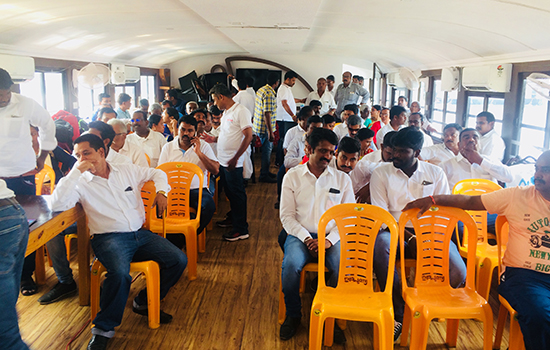 Conference Houseboats