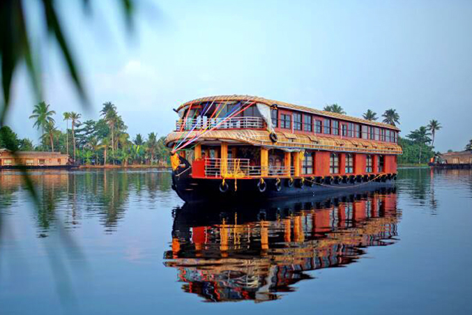 Luxury Houseboats