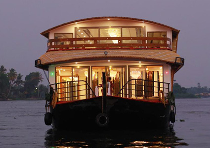 Luxury Houseboats