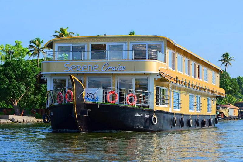 Sharing Houseboats