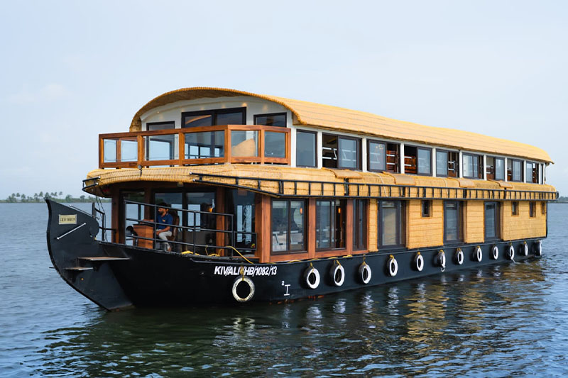 Royal Luxury Houseboats